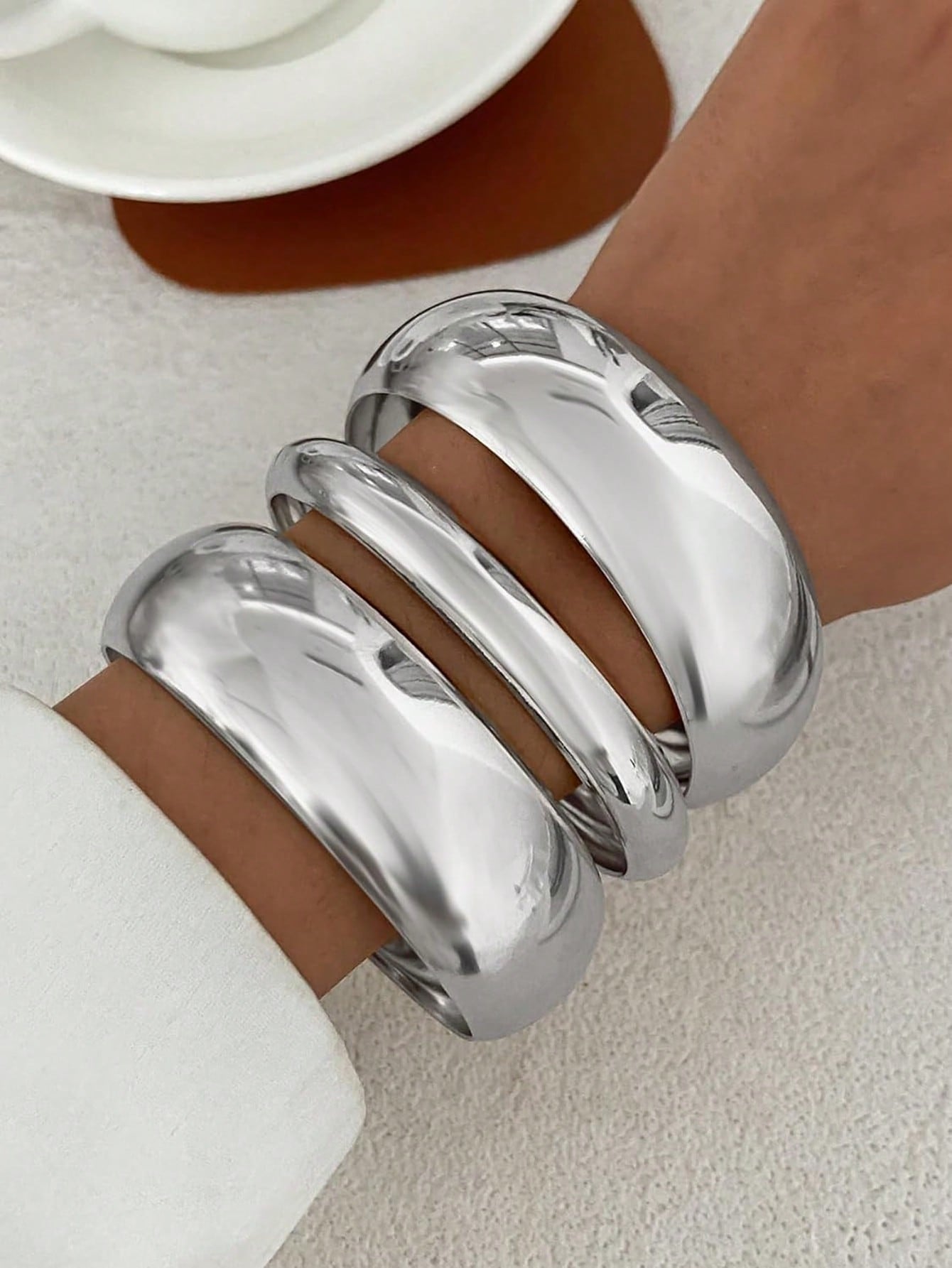 3pcs Oversized Minimalist Plain Chunky Bangle Bracelet Set, Fashion Simple Elegant Vintage Design